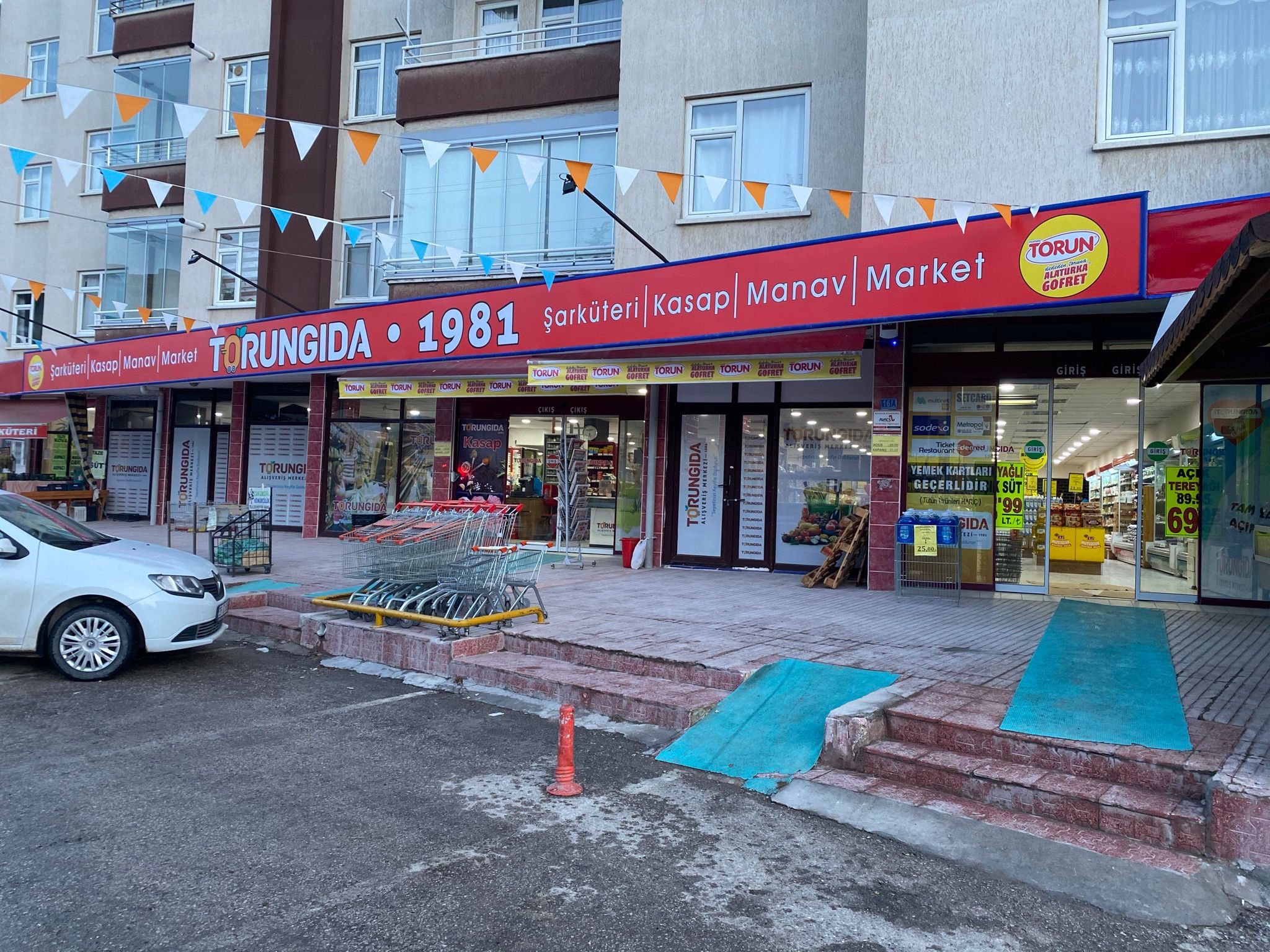 2007 üretim tesisi ve AVM